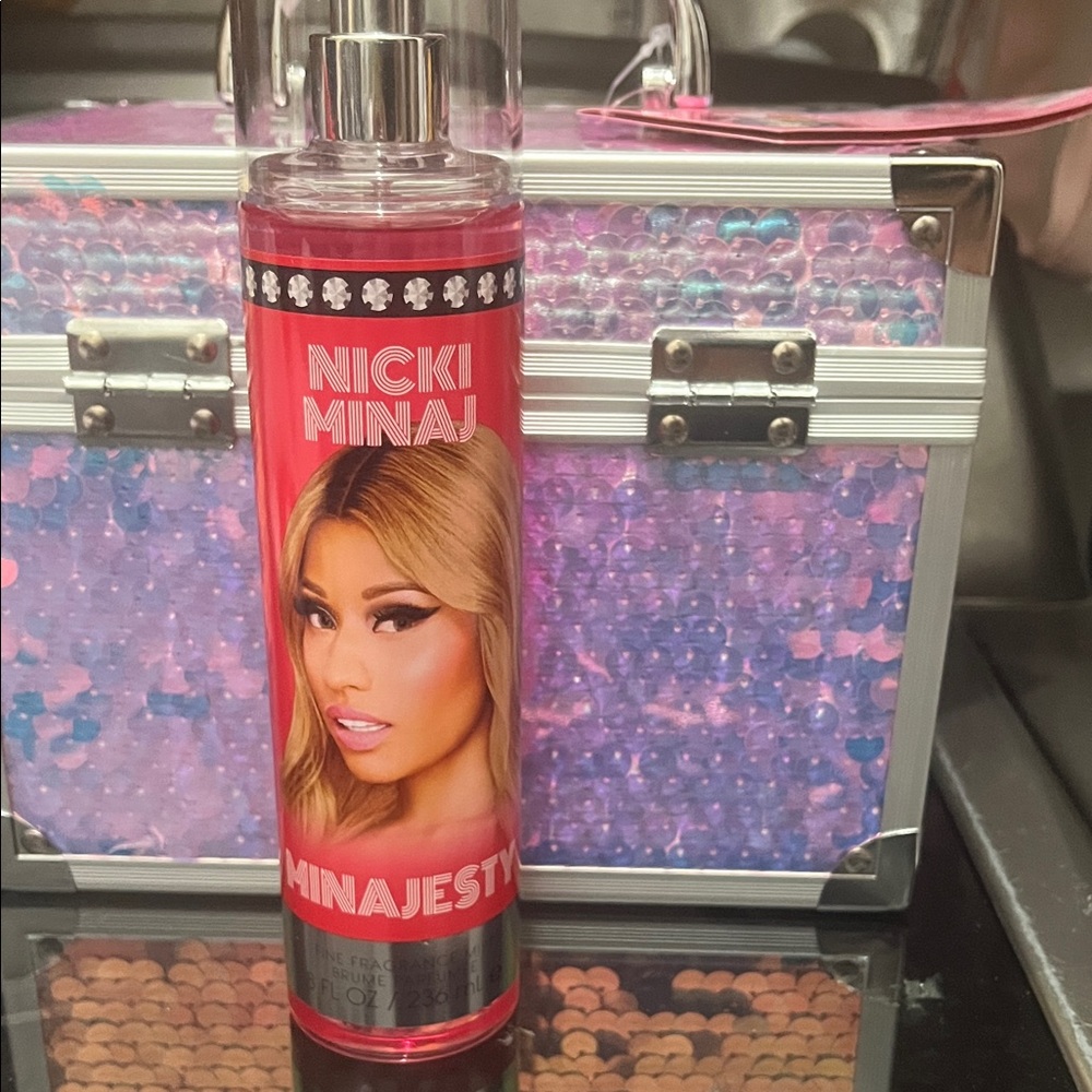Nicki Minaj Minajesty Body M!st